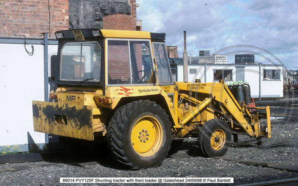 66014 PVY125F Shunting tractor @ Gateshead 88-09-24 � Paul Bartlett w