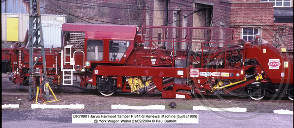 DR78901 Fairmont Tamper P 811-S Renewal Machine @ York Wagon Works 2004-02-21 � Paul Bartlett [7w]