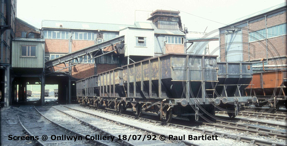 1 Screen Onllwyn Colliery 92-07-18 © P Bartlett [7w]