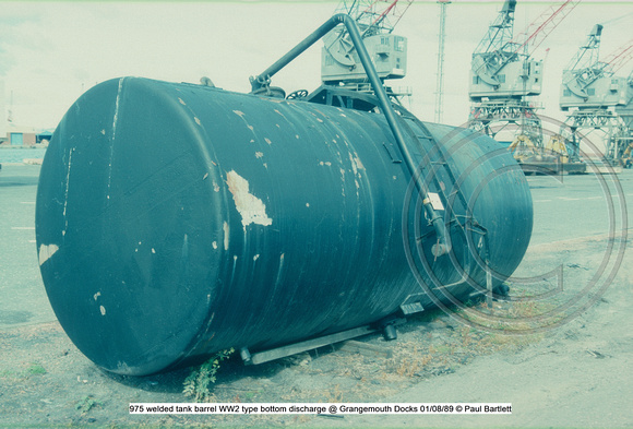 975 welded tank barrel WW2 type @ Grangemouth Docks 89-08-01 © Paul Bartlett [1w]