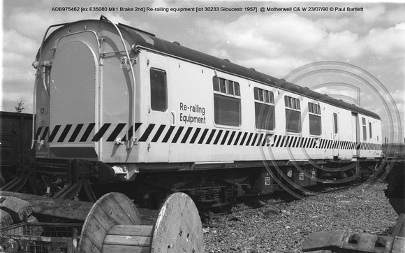 ADB975462 Re-railing equipment @ Motherwell C& W 90-07-23 � Paul Bartlett w