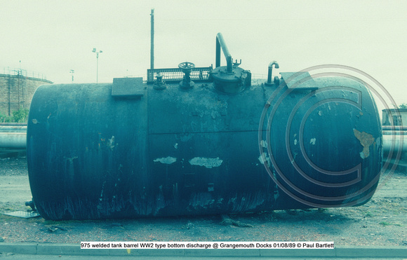 975 welded tank barrel WW2 type @ Grangemouth Docks 89-08-01 © Paul Bartlett [2w]