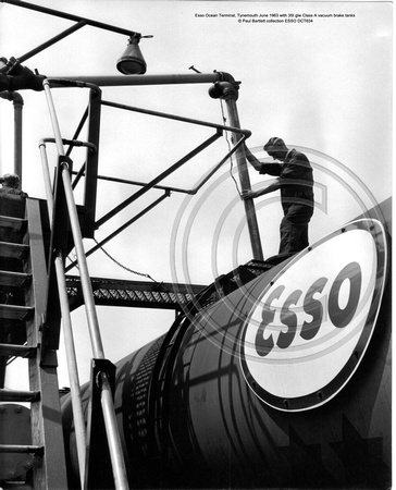 Esso Ocean Terminal, Tynemouth June 1963 with 35t glw Class A vacuum brake tanks © Paul Bartlett collection ESSO DCT634 w