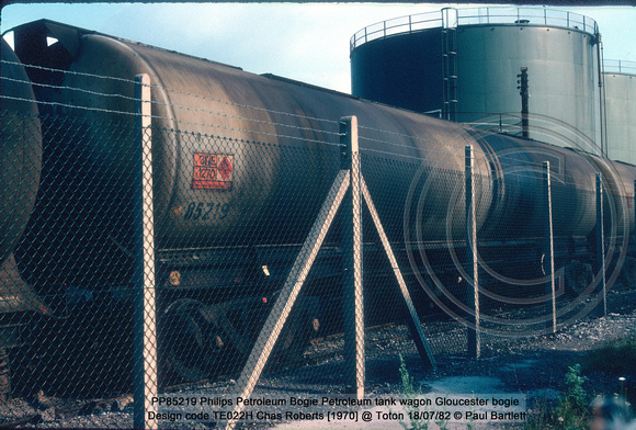 PP85219 Philips Petroleum Bogie Petroleum tank wagon Gloucester bogie Design code TE022H Chas Roberts [1970] @ Toton 82-07-18 © Paul Bartlett w