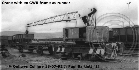 1 Crane Onllwyn Colliery 92-07-18 © P Bartlett [5w]