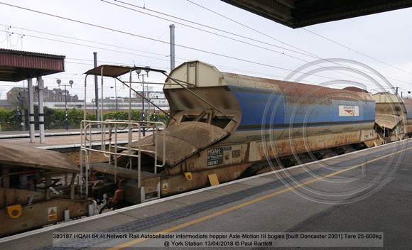 380187 HQAH 64.4t Network Rail Autoballaster intermediate hopper Axle-Motion III bogies [built Doncaster 2001] Tare 25-600kg @ York Station 2018-04-13 © Paul Bartlett w