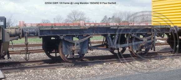 22534 GWR 10t frame @ Long Marston 92-04-15 � Paul Bartlett [1w]