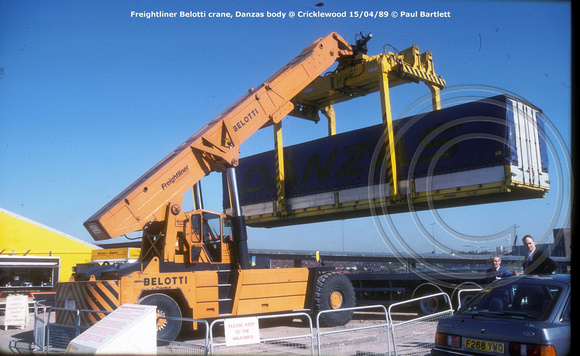 Freightliner Belotti crane, Danzas @ Cricklewood 89-04-15 © Paul Bartlett W