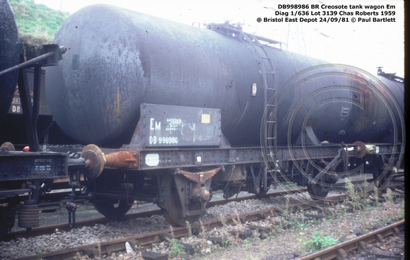 DB998986 BR Bitumen @ Bristol East Depot 81-09-24 © Paul Bartlett W
