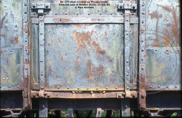 B1 Small steel mineral Internal user @ Mostyn Docks 81-06-27 © Paul Bartlett [6w]
