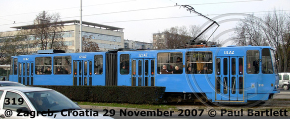 319  tram @ Zagreb Croatia 2007-11-29