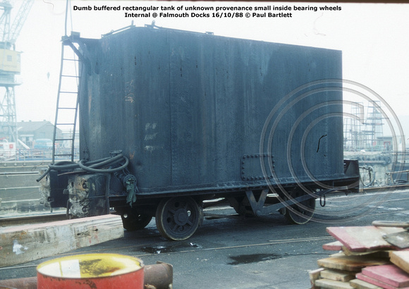 Dumb buffered rectangular tank Internal @ Falmouth Docks 88-10-16 © Paul Bartlett [0w]