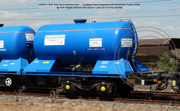 642047 FEAF Rail head treatment train – Container frame @ York Holgate Network Rail Depot 2015-06-04 © Paul Bartlett [2]