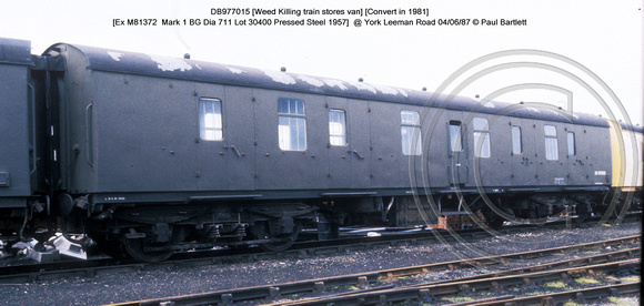 DB977015 [Weed Killing train stores van] @ York Leeman Road 87-06-04 � Paul Bartlett w