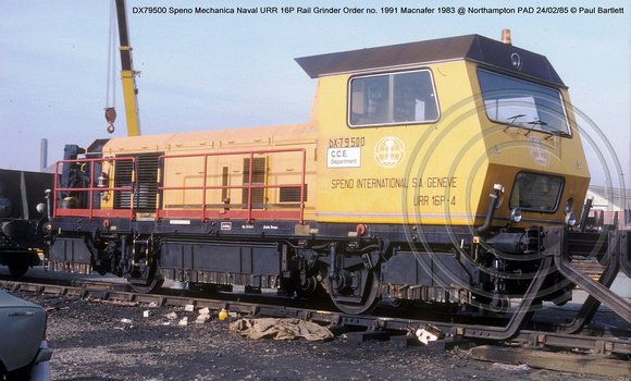 DX79500 Speno URR 16P Rail Grinder @ Northampton PAD 85-02-24 � Paul Bartlett [03w]