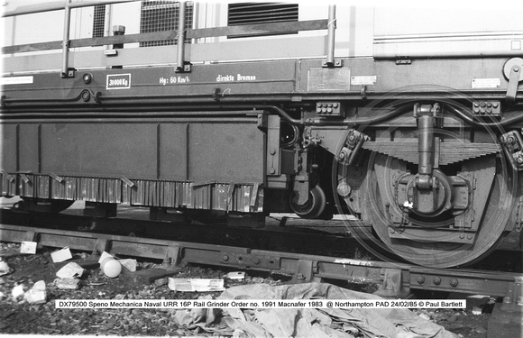 DX79500 Speno URR 16P Rail Grinder @ Northampton PAD 85-02-24 � Paul Bartlett [10w]