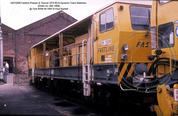 DR72208 P&T DTS 62-N Dynamic Track Stabiliser @ York NRM 97-09 � Paul Bartlett w