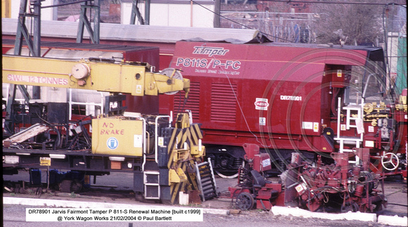 DR78901 Fairmont Tamper P 811-S Renewal Machine @ York Wagon Works 2004-02-21 � Paul Bartlett [8w]
