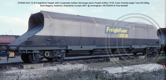370038 HHA Freightliner @ Immingham 2003-10-18 � Paul Bartlett [2w]