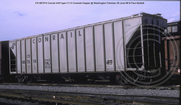 CR 887574 Conrail Hopper @ Washington Potomac 28 June 88 � Paul Bartlett w