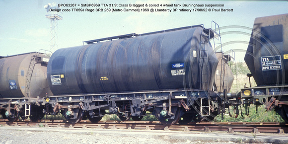 BPO63267 = SMBP6969 TTA Class B 4 wheel tank @ Llandarcy BP refinery 92-08-17 � Paul Bartlett w