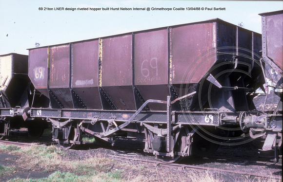 69 21ton LNER design riveted Internal @ Grimethorpe Coalite 88-04-13 � Paul Bartlett w