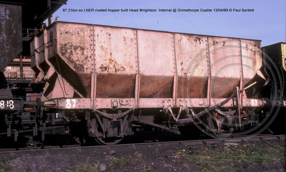 87 21ton LNER design riveted Internal @ Grimethorpe Coalite 88-04-13 � Paul Bartlett [1w]