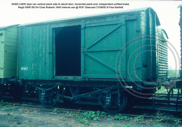 30463 LNER style van Independent unfitted brake 1940 Internal use @ ROF Glascoed 92-08-21 © Paul Bartlett w