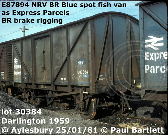 E87894 NRV  Express Parcels ex Blue spot fish van @ Aylesbury 81-01-25