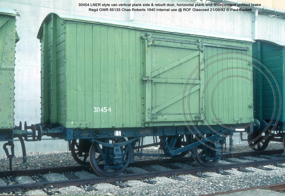 30454 LNER style van Independent unfitted brake 1940 Internal use @ ROF Glascoed 92-08-21 © Paul Bartlett w