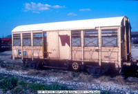 21 87 1235 515- SNCF Cattle @ Arles 91-05-19 © Paul Bartlett w