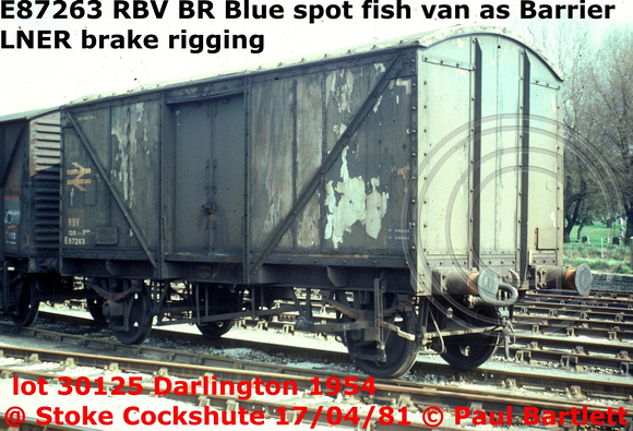 E87263 RBV ex Blue spot fish van @ Stoke Cockshute 81-04-17