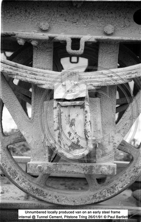 Grease axlebox Unnumbered locally produced van on an early steel frame Internal @ Tunnel Cement, Pitstone Tring 91-01-26 © Paul Bartlett [3w]