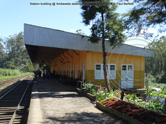 Station building @ Ambewela station, Sri Lanka 2016-01-03 © Paul Bartlett [1w]