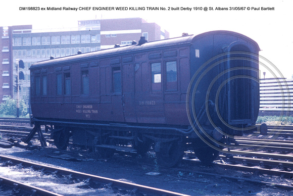 DM198823 CHIEF ENGINEER WEED KILLING TRAIN No. 2 @ St. Albans 67-05-31 � Paul Bartlett [1w]