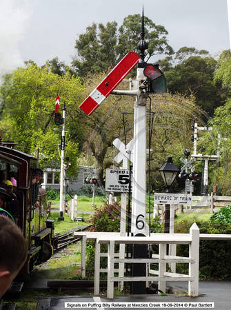 Signals on Puffing Billy Railway at Menzies Creek 19-09-2014 � Paul Bartlett