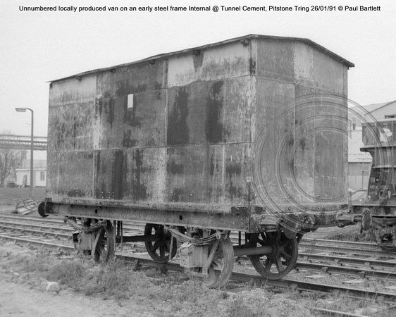 Unnumbered locally produced van on an early steel frame Internal @ Tunnel Cement, Pitstone Tring 91-01-26 © Paul Bartlett [1bw]