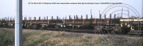 33 70 494 9 001-0 Sfmprrss EWS twin intermodal container flats @ Scunthorpe Corus 2003-04-12 � Paul Bartlett [3w]