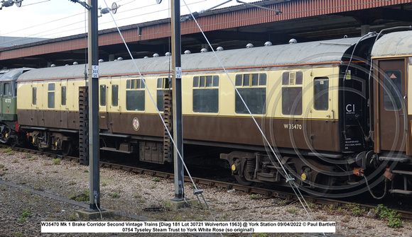 W35470 Mk 1 Brake Corridor Second Vintage Trains [Diag 181 Lot 30721 Wolverton 1963] @ York Station 2022-04-09 © Paul Bartlett [4w]