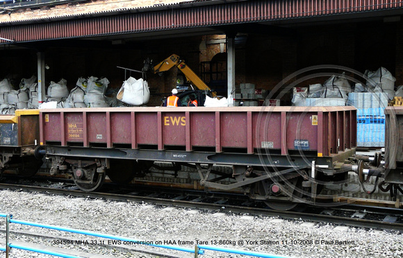 394594 MHA 33.1t  EWS conversion on HAA frame Tare 13-860kg @ York Station 2008-10-11 © Paul Bartlett [1w]