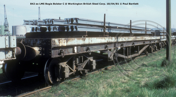 842 ex LMS Bogie Bolster C @ Workington BSC 81-04-18 © Paul Bartlett w