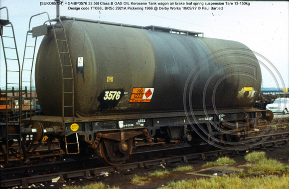 [SUKO65724] = SMBP3576 32.56t Class B GAS OIL air brake leaf spring Tare 13-150kg Design code TT088L BRSc 2921A Pickering 1966 @ Derby Works 77-09-10 © Paul Bartlett w