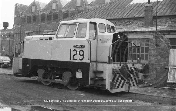 129 Sentinel 0-4-0 Internal @ Falmouth Docks 88-10-16 © Paul Bartlett [02w]