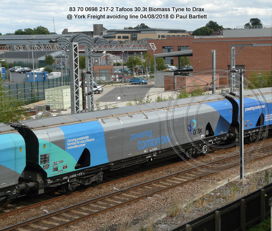 83 70 0698 217-2 Tafoos 30.3t Biomass Tyne to Drax @ York Freight avoiding line 2018-08-04 © Paul Bartlett w