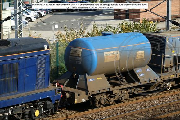642033 FEAF 60.7t Rail head treatment train – Container frame Tare 21.260kg [reported built Greenbrier Poland 2005] @ York avoiding line 2018-10-09 © Paul Bartlett [0w]