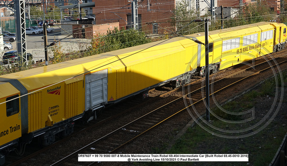 DR97607 = 99 70 9580 007-8 Mobile Maintenance Train Robel 69.454 Intermediate Car [Built Robel 69.45-0010 2016]@ York Avoiding Line 2021-10-15 © Paul Bartlett [3w]
