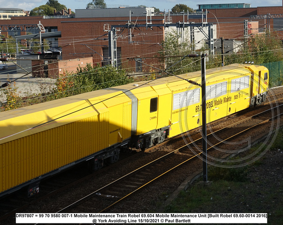 DR97807 = 99 70 9580 007-1 Mobile Maintenance Train Robel 69.604 Mobile Maintenance Unit [Built Robel 69.60-0014 2016]@ York Avoiding Line 2021-10-15 © Paul Bartlett [4w]