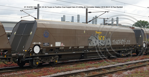 37 70 6791 045-7 IIA 101.6t Touax ex Fastline Coal hopper tare 27-020kg @ Doncaster Station 2019-06-01 © Paul Bartlett w