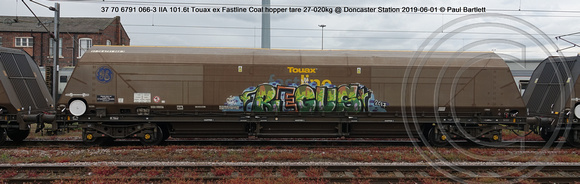 37 70 6791 066-3 IIA 101.6t Touax ex Fastline Coal hopper tare 27-020kg @ Doncaster Station 2019-06-01 © Paul Bartlett [1W]