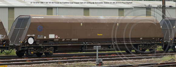 37 70 6791 086-1 IIA 101.6t Touax ex Fastline Coal hopper tare 27-020kg @ Doncaster Station 2019-06-01 © Paul Bartlett w